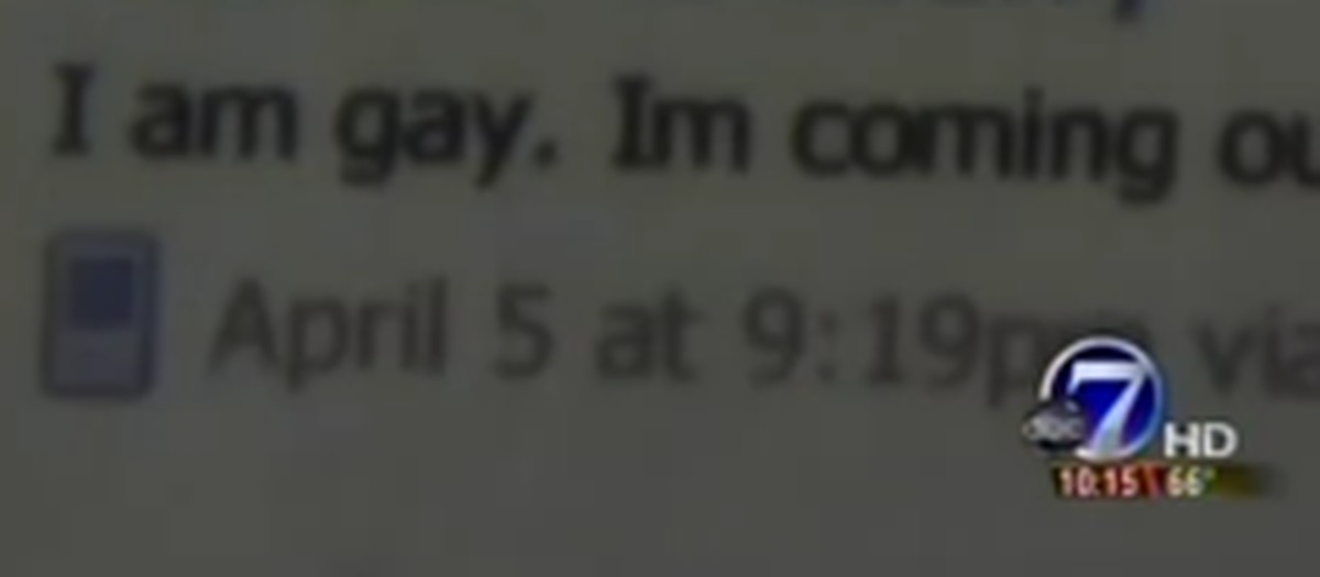 Funcionário de loja publica mensagem Sou gay em Facebook de cliente