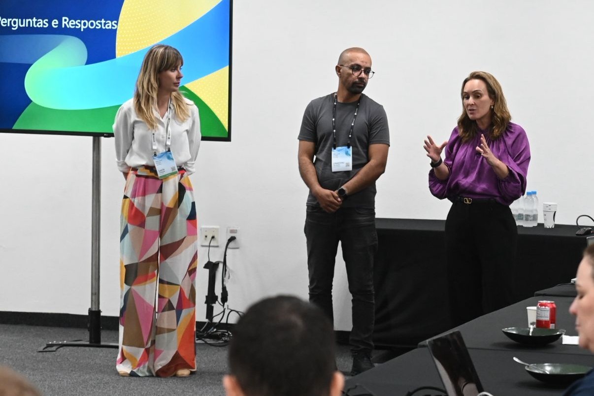 Microsoft e Gerando Falcões lançam programa para formar jovens em IA