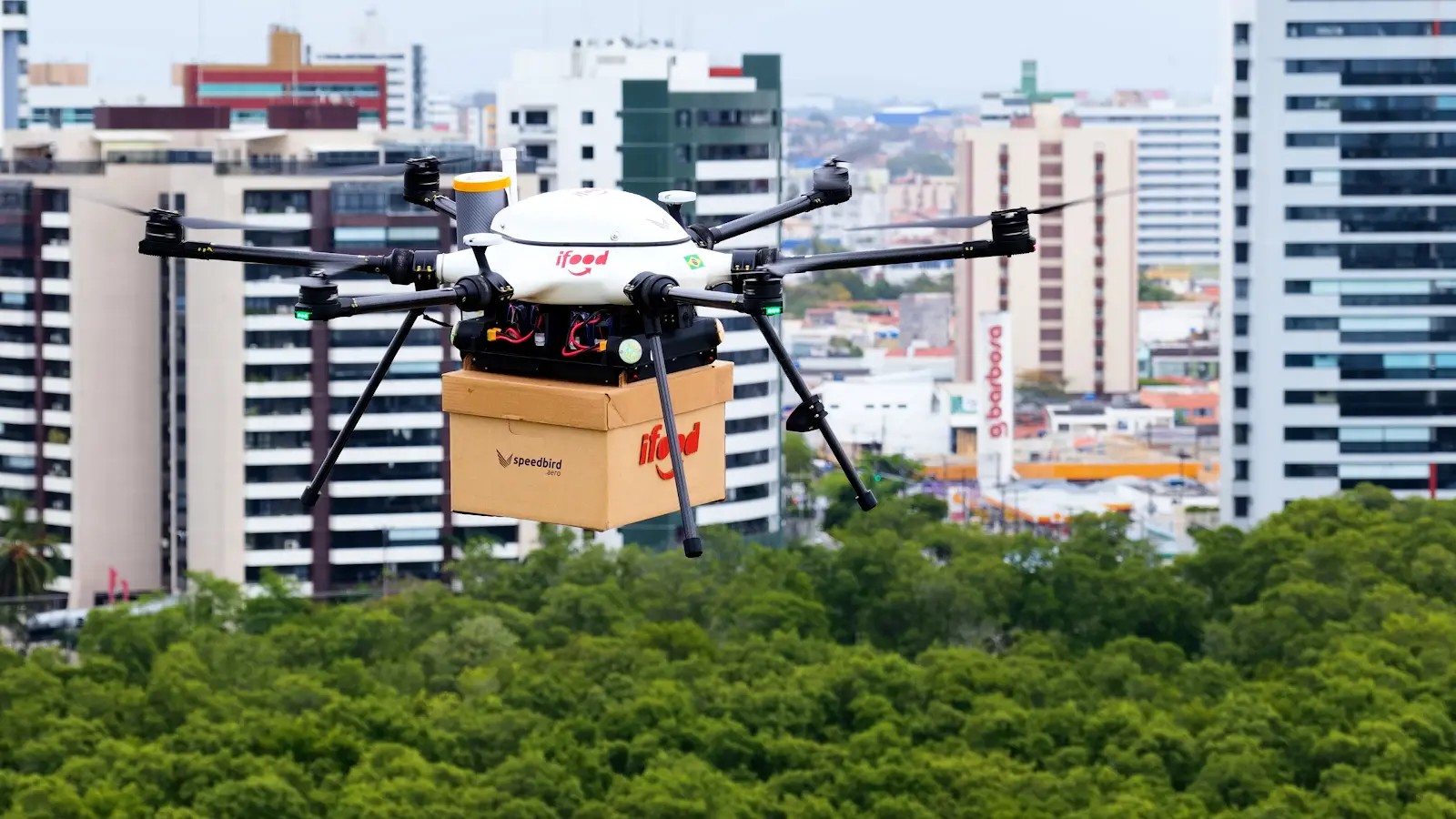 Delivery pelo céu? iFood faz parceria para entregar por drones; entenda