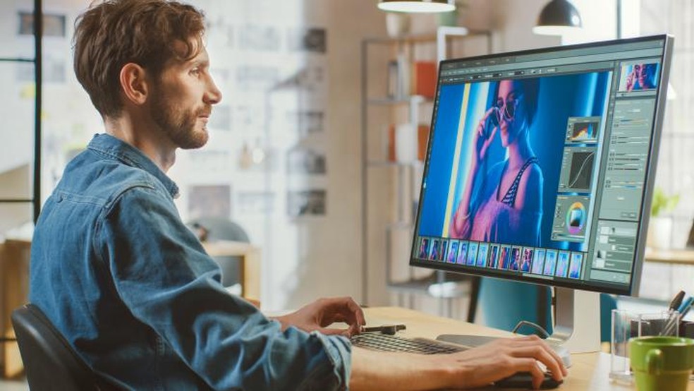 Com suporte ao Thunderbolt 4, a nova linha de processadores pode aumentar a produtividade de quem utiliza mais de um monitor — Foto: Divulgação/Intel