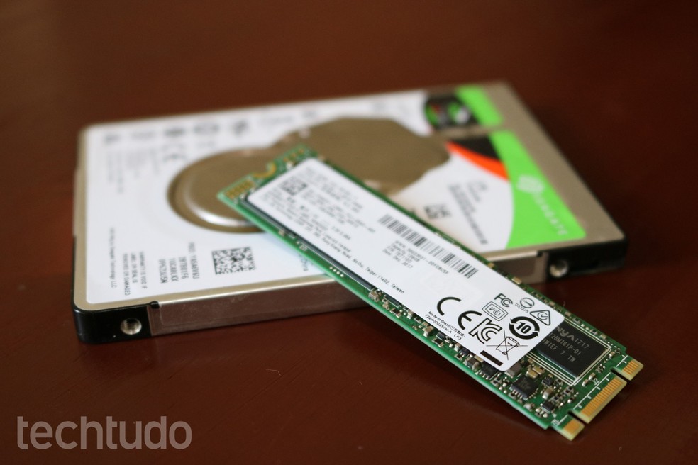 Processo de instalação de um novo SSD ou HD pode envolver a escolha entre MBR e GPT  — Foto: Filipe Garrett/TechTudo