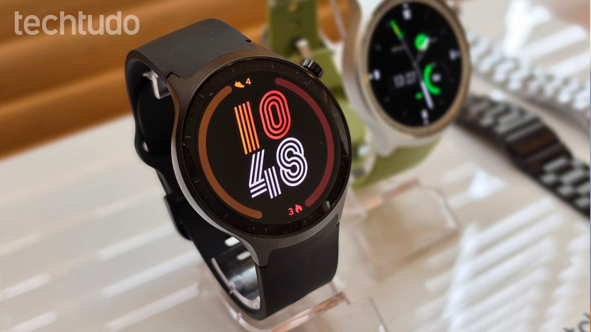 Image for Smartwatch para Motorola: 6 relógios compatíveis com celulares da marca