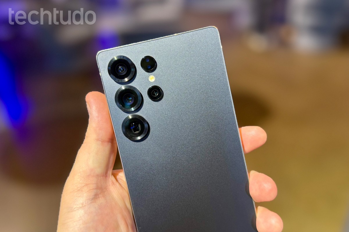 Galaxy S25 Ultra acerta em novo design e recursos de IA; veja hands on