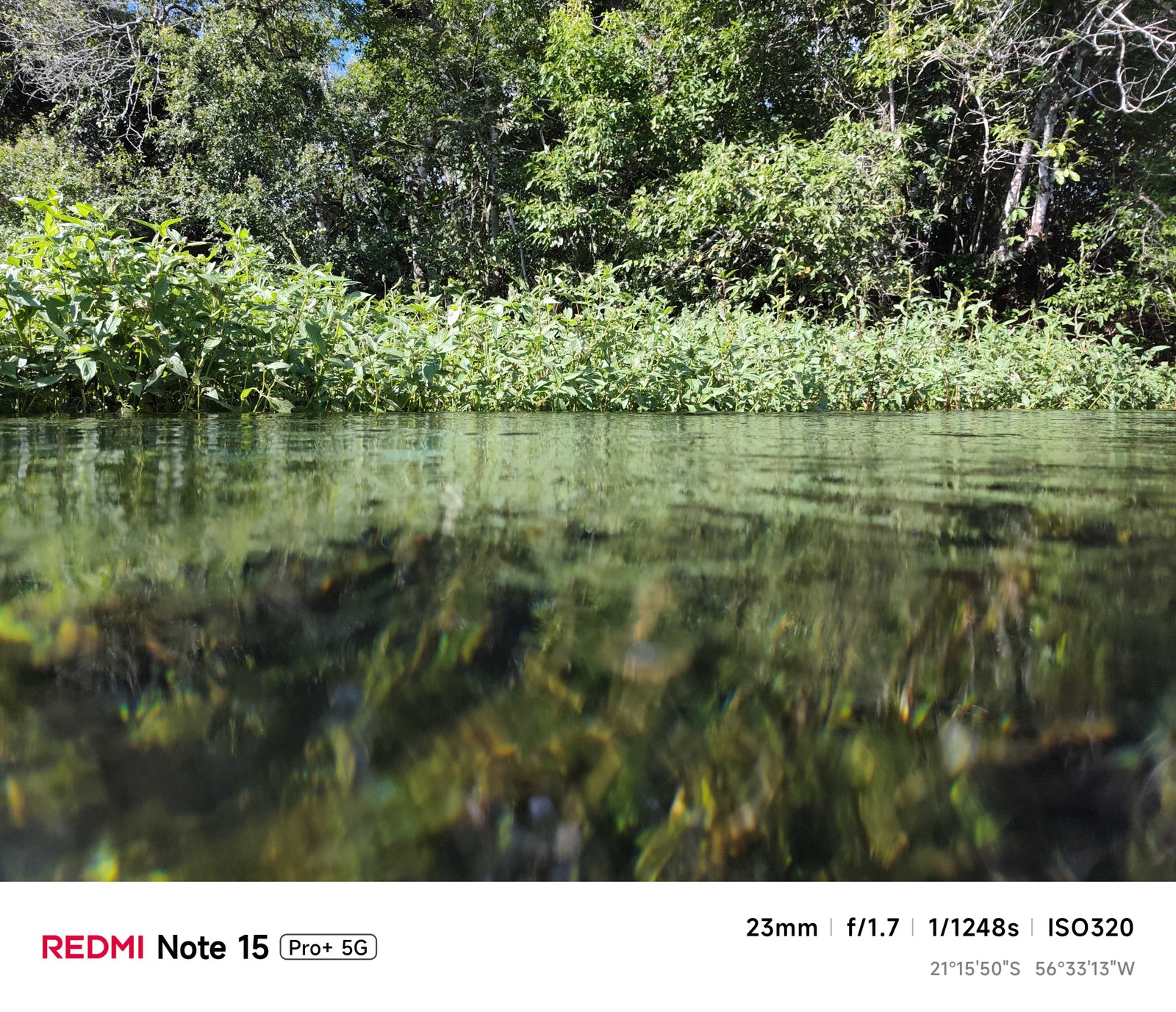 Celular tem proteção IP66, IP68, IP69 e IP69K, o que permitiu fazer fotos até debaixo d'água