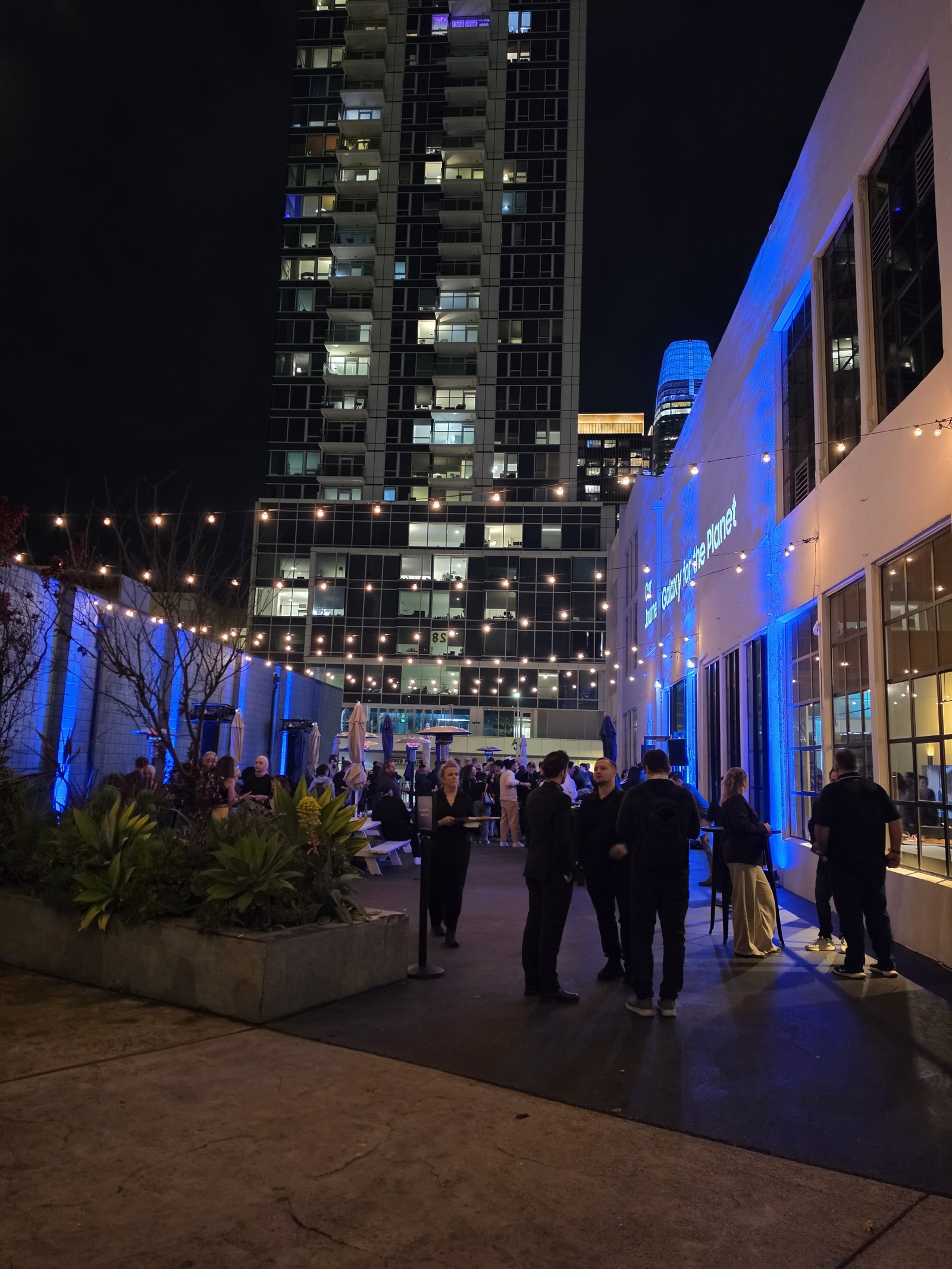 Foto tirada durante a festa #GalaxyNight com câmera principal do Galaxy S26 Ultra — Foto: Ana Letícia Loubak/TechTudo