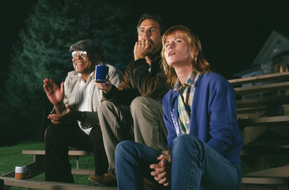 Campo dos Sonhos, lançado em 1989, é um dos filmes espíritas famosos disponíveis no streaming — Foto: Reprodução/IMDb