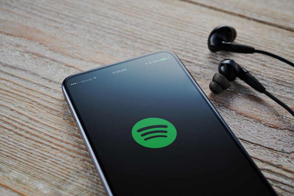 Apple: deixa entrar Spotify q tem uma karalhada de música, jogos de musica  steam 