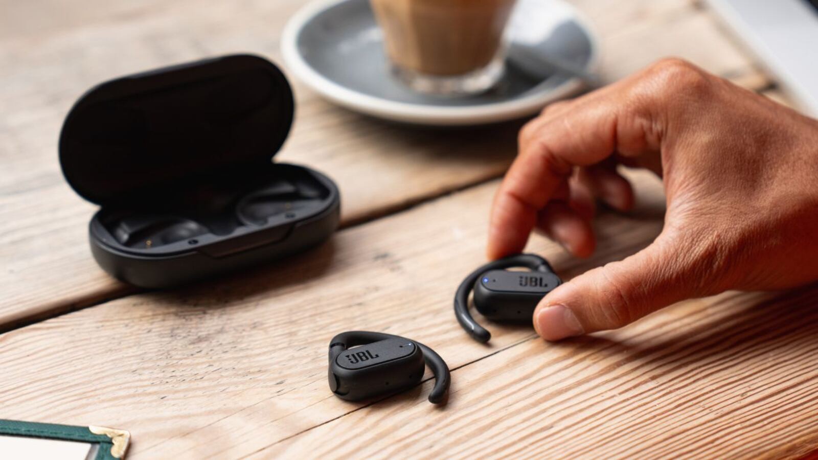 Fone JBL não conecta? Aprenda a resetar e resolver problemas