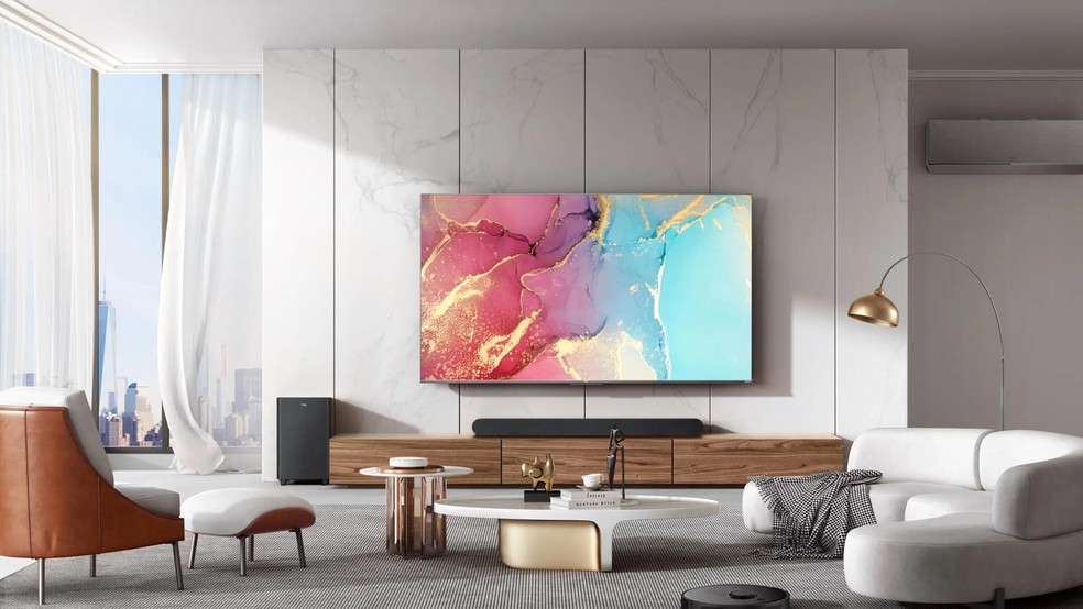 Confira as principais especificações da TCL C635 — Foto: Divulgação/TCL