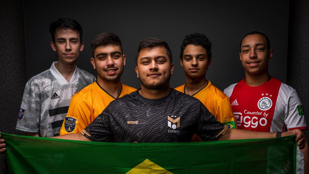 Campeão dos campeões: Conheça o jovem que vai representar o Brasil em  Mundial de game