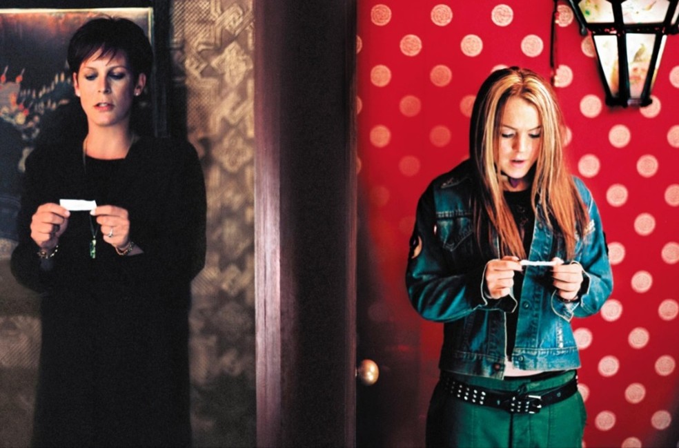 Jamie Lee Curtis e Lindsay Lohan são Tess e Anna, mãe e filha que trocam de corpo em Sexta-feira Muito Louca — Foto: Reprodução/IMDb