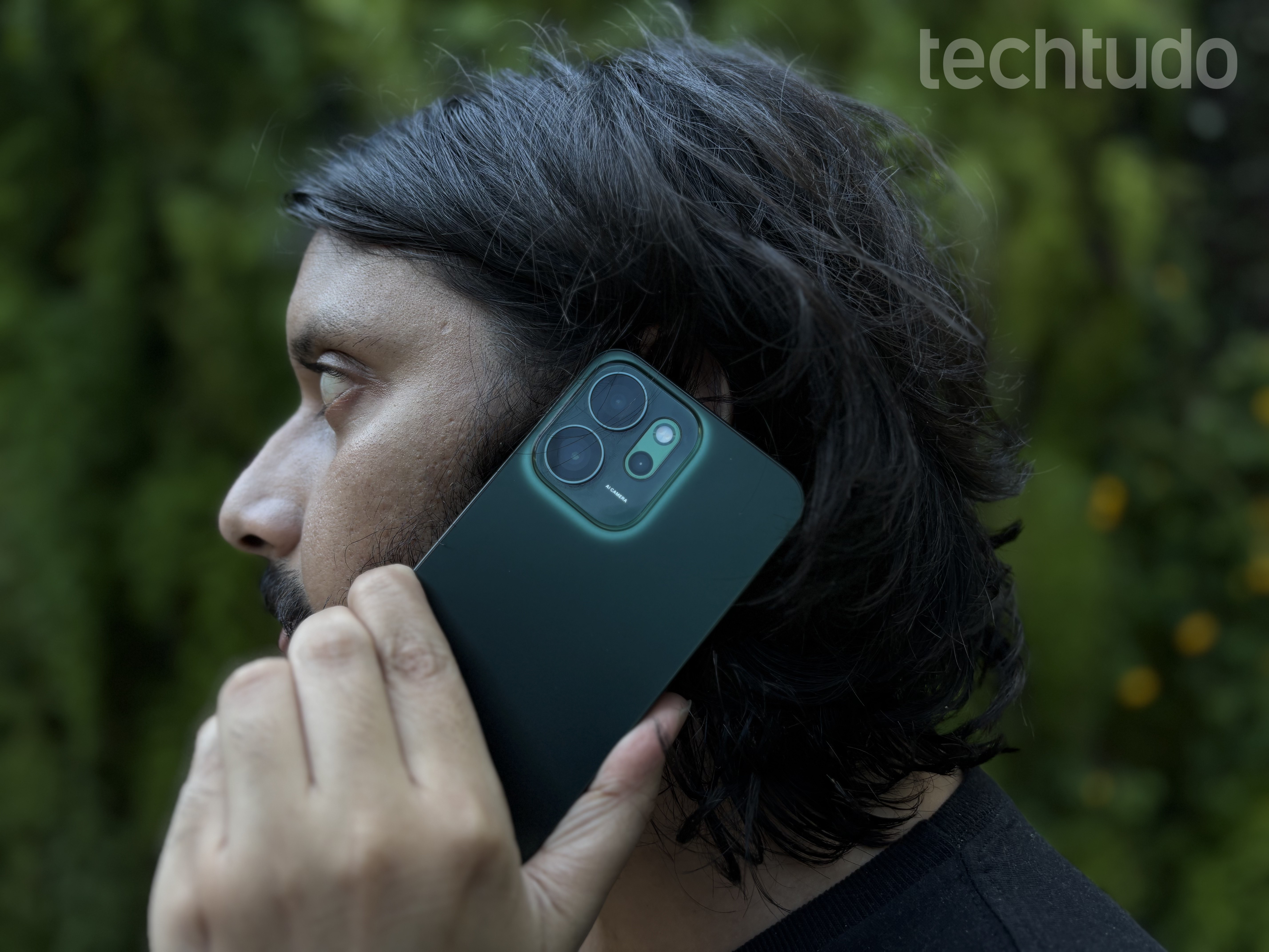 Pessoas preferem ficar sem café ou banho a largar o celular, diz estudo