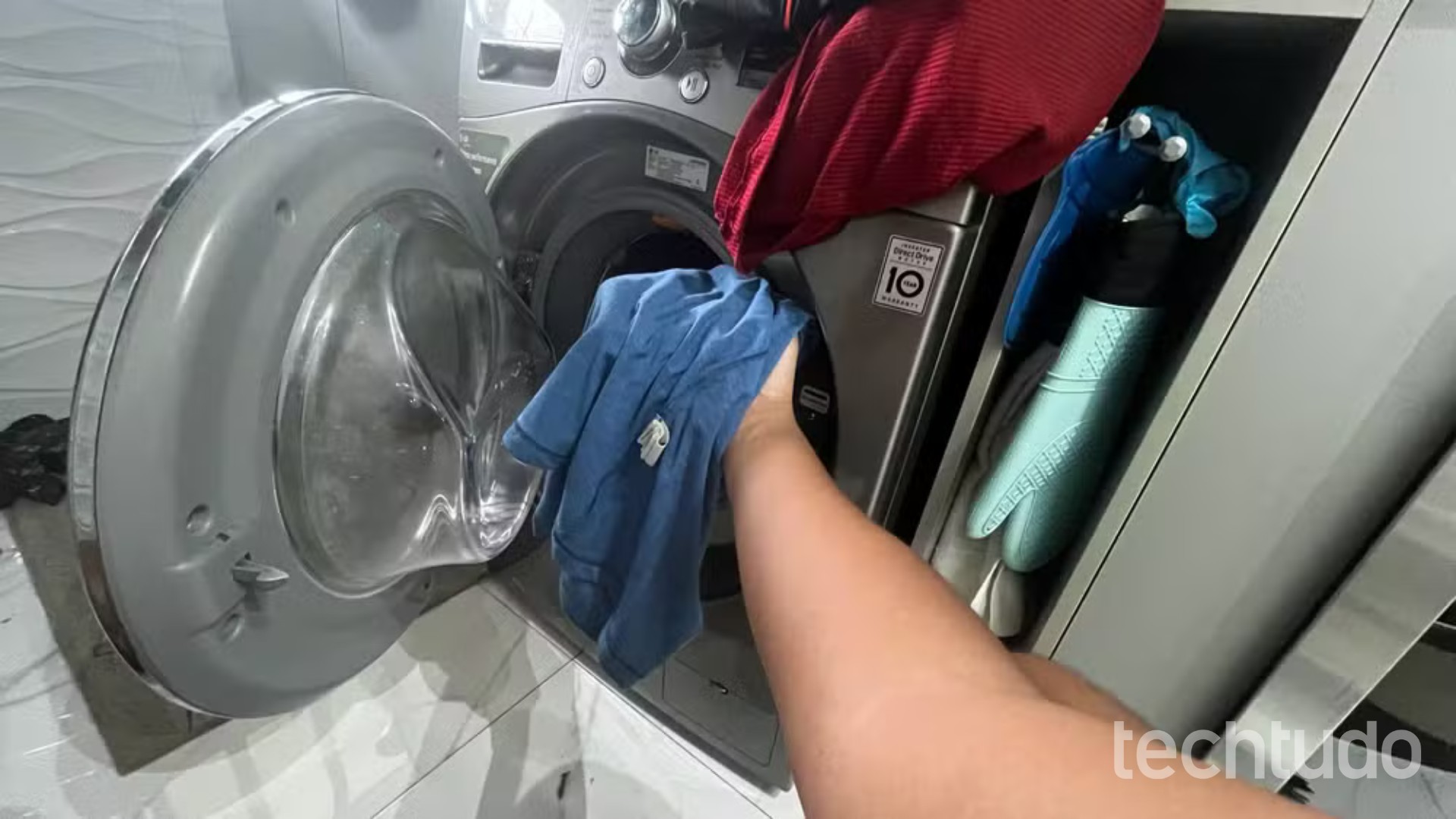 Qual é o melhor jeito de lavar roupa suada na máquina de lavar? Testamos