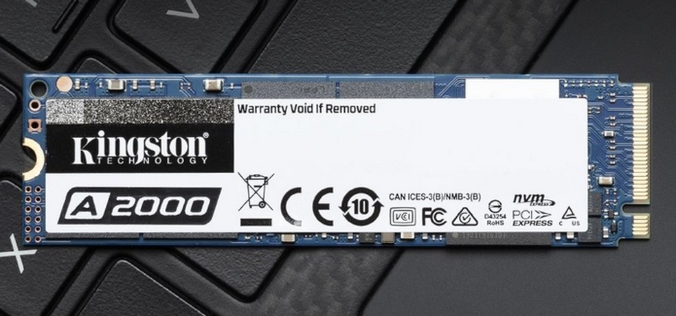SSD Kingston A2000 de 250 GB possui interface PCIe NVMe  — Foto: Divulgação/Kingston