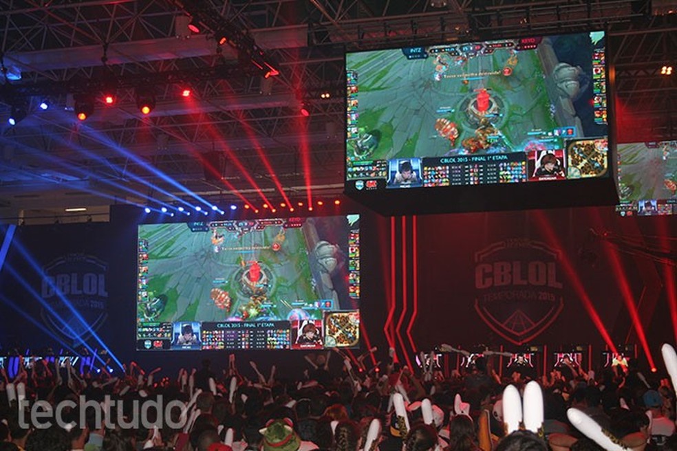League of Legends: primeira final brasileira lota arena e cinemas do Brasil