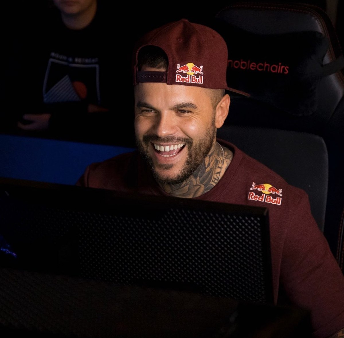 CS:GO: jogador fox é suspenso por incentivar violência contra mulher
