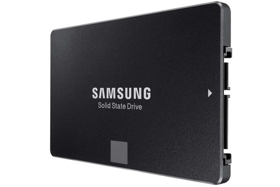 Formato de 2,5 polegadas e interface SATA torna o SSD de 4 TB da Samsung compatível com uma série de dispositivos: de consoles a notebooks — Foto: Divulgação/Samsung