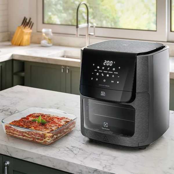 A Air Fryer Oven Electrolux tem 12L de capacidade e é de uso multifuncional para quem quer preparar comida de verdade, mantendo uma alimentação saudável e saborosa