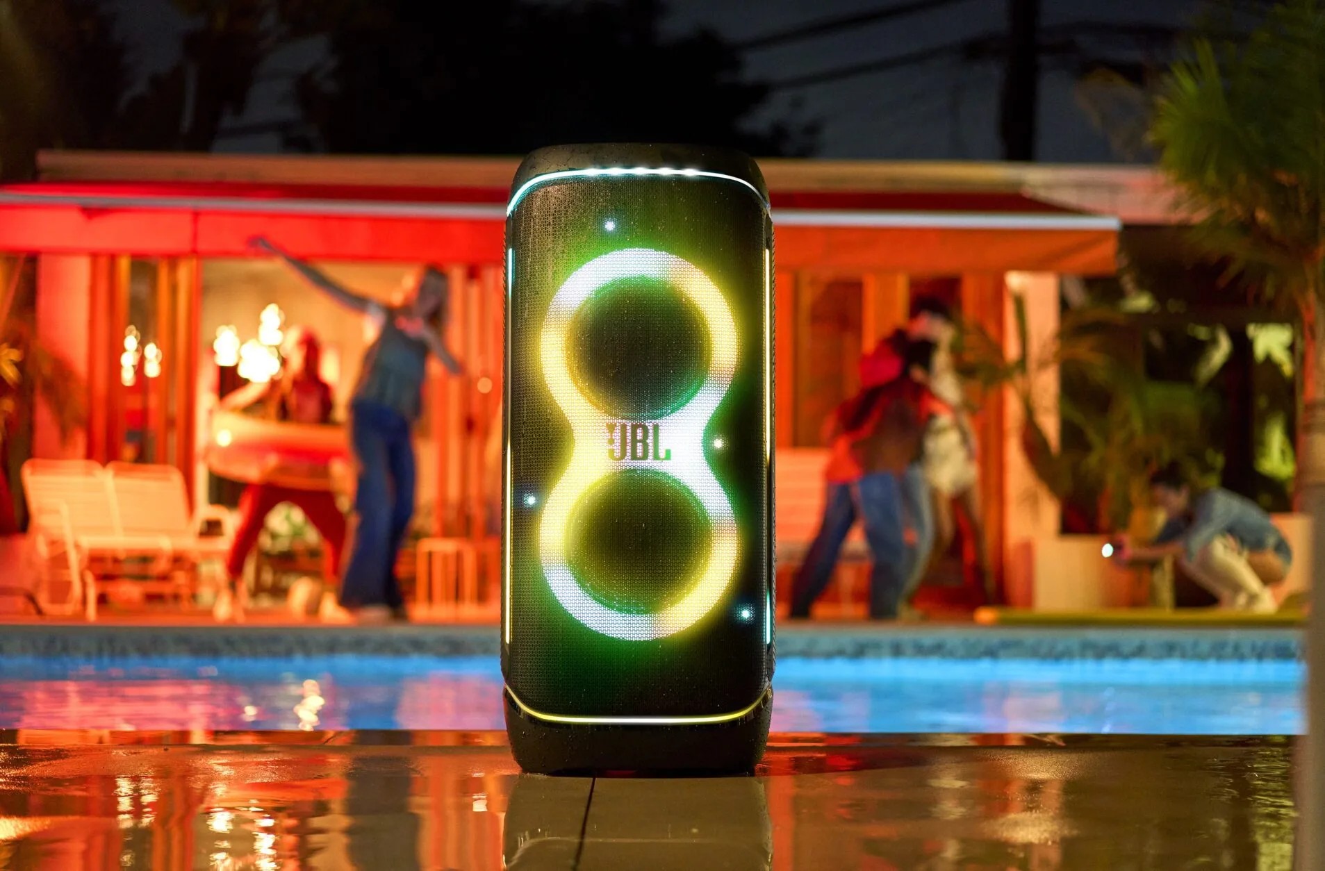 JBL PartyBox 720 é boa? Veja preço, ficha técnica e se vale a pena comprar