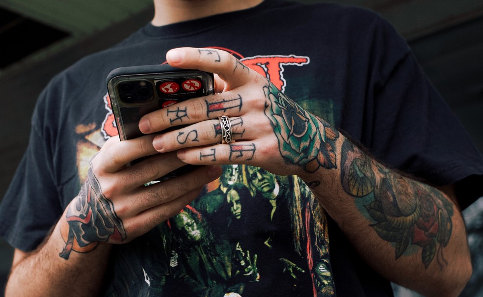 Tatuagem na mão: dicas e inspirações
