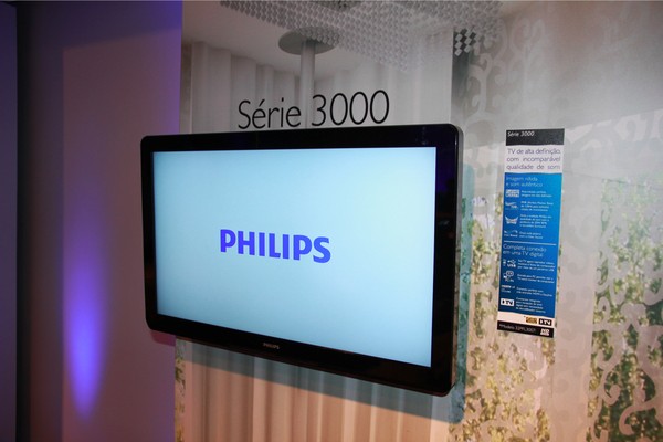 Philips apresenta nova linha de Smart TVs 2012