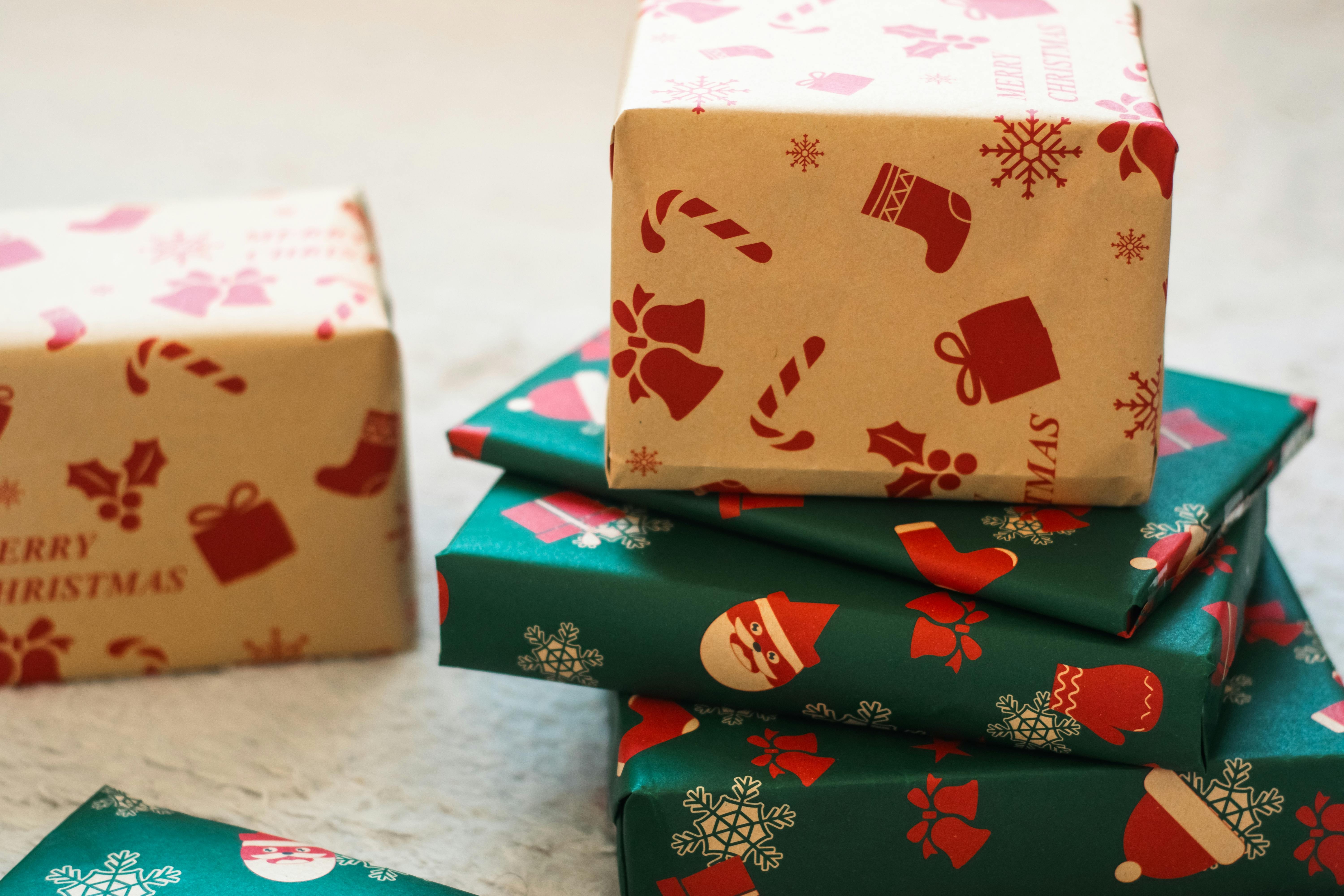 Amigo oculto baratinho: 8 presentes tech por menos de R$ 52 para comprar