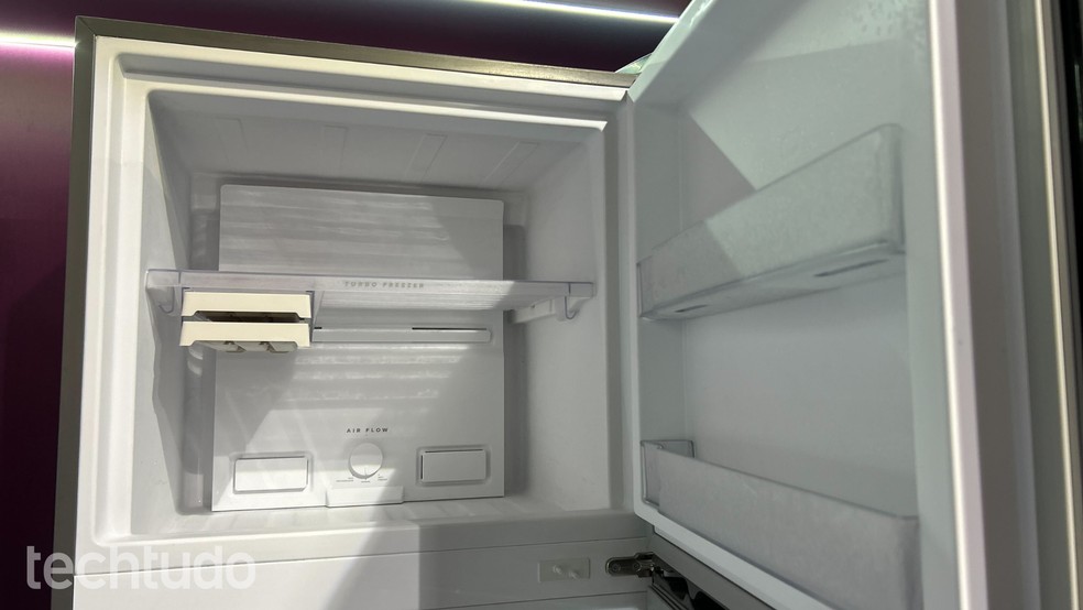 Como tirar mofo da geladeira? — Foto: Letícia Rosa/TechTudo