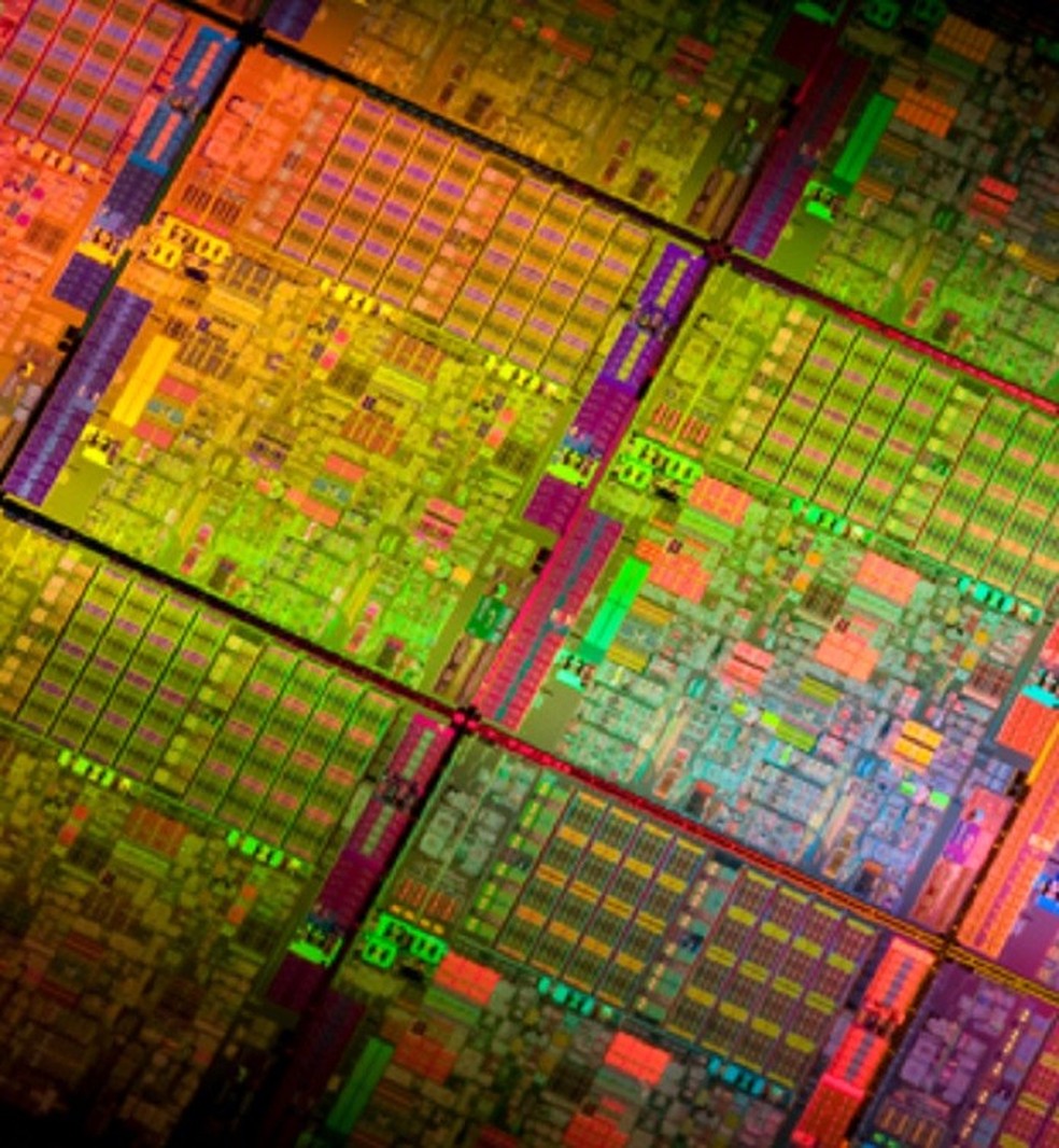 A Lei de Moore diz que o número de transistores nos processador dobraria a cada 18 meses (Foto: Divulgação/Intel) — Foto: TechTudo
