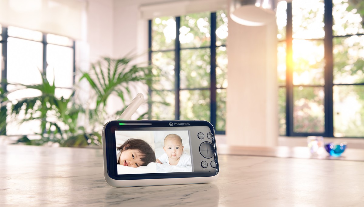 Babá eletrônica com monitor: as 5 melhores opções com custo-benefício