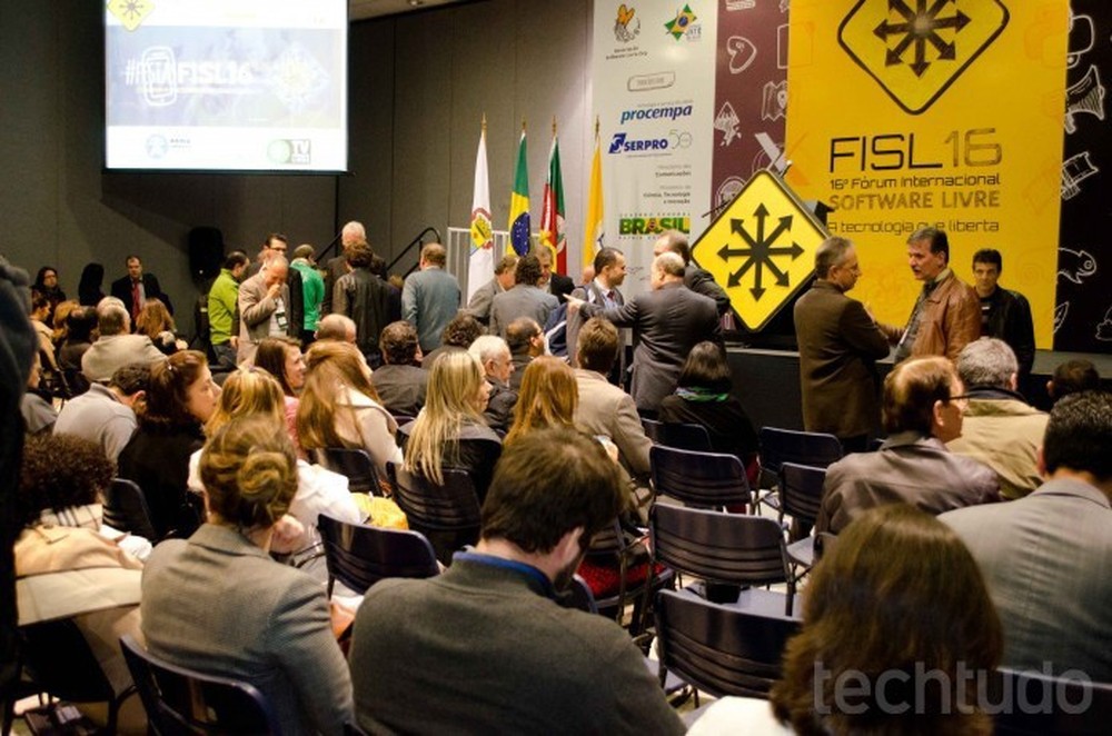 Começa o FISL 16: Abertura lembra conquistas e apoio do setor público