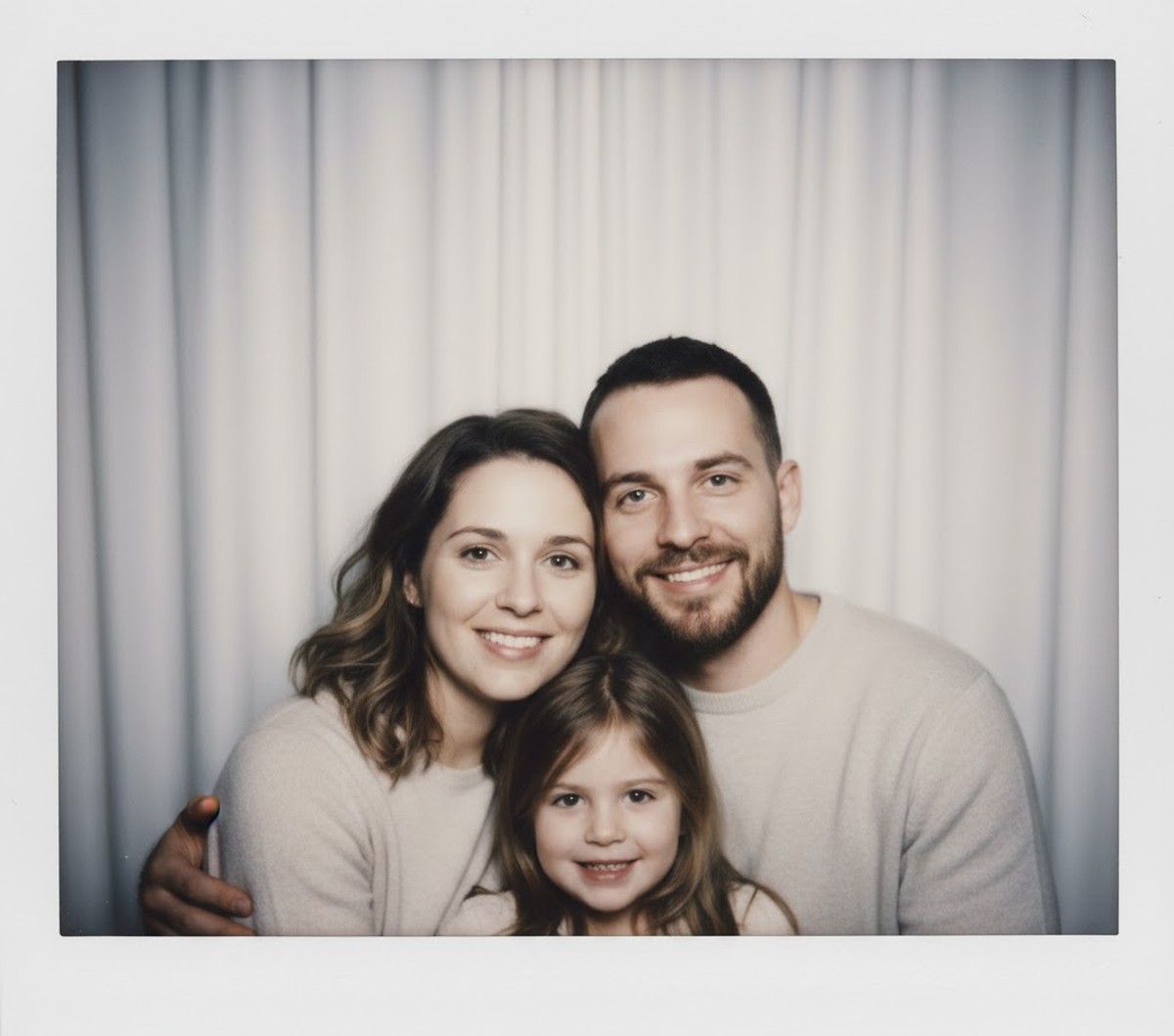 Trend do casal com filho no Gemini: veja prompt que simula a criança