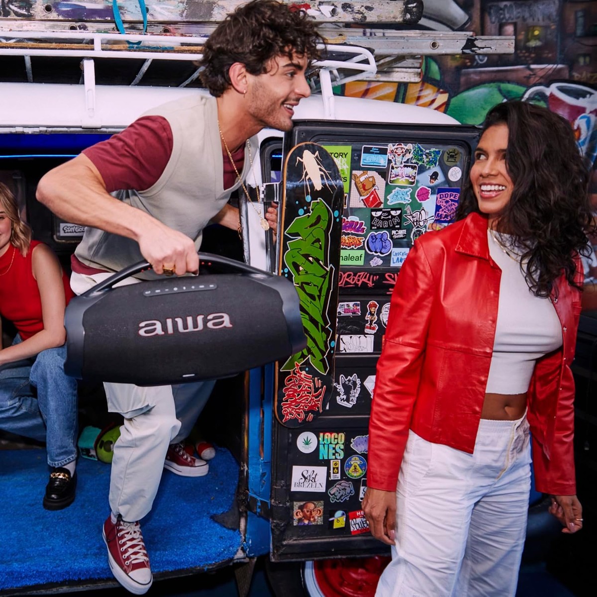 6 caixas de som da Aiwa que batem de frente com a JBL e valem cada centavo