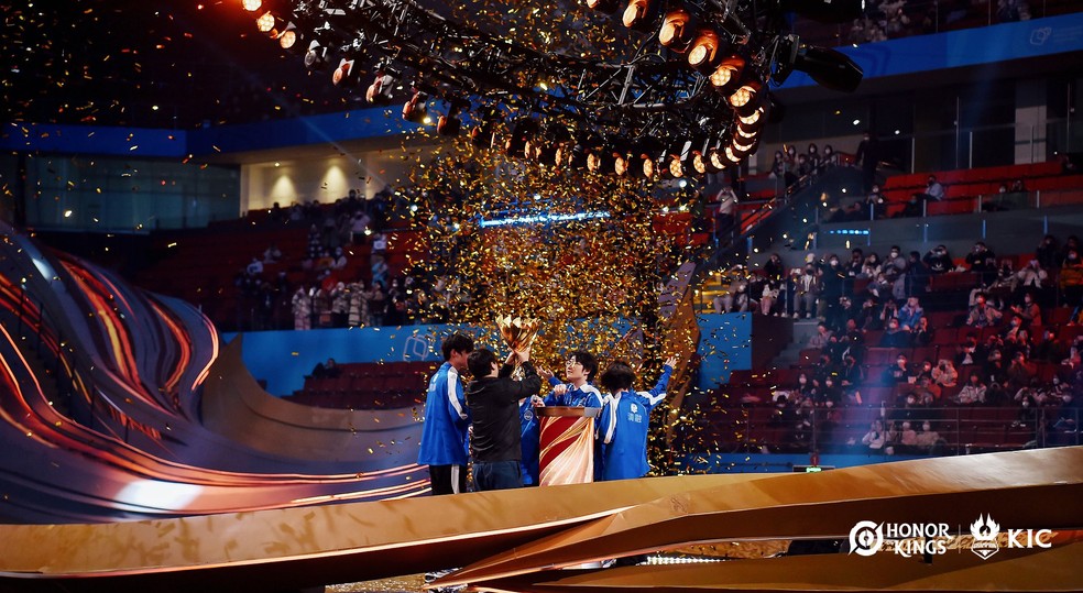Wuhan.eStarPro foi a campeã do Honor of Kings International Championship 2022 e levou para casa US$ 3,5 milhões (R$ 17,5 Milhões) — Foto: Divulgação/HoK Global Esports