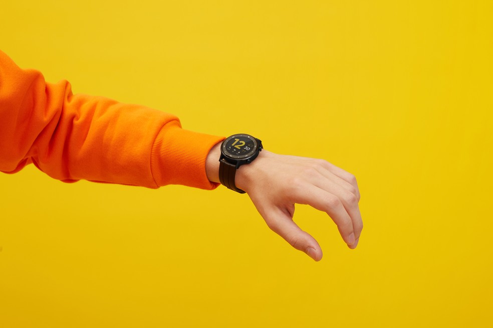 Relógios Smartwatch: Xiaomi Mi Watch versus Realme Watch S - O preço mais  alto vale a pena? 