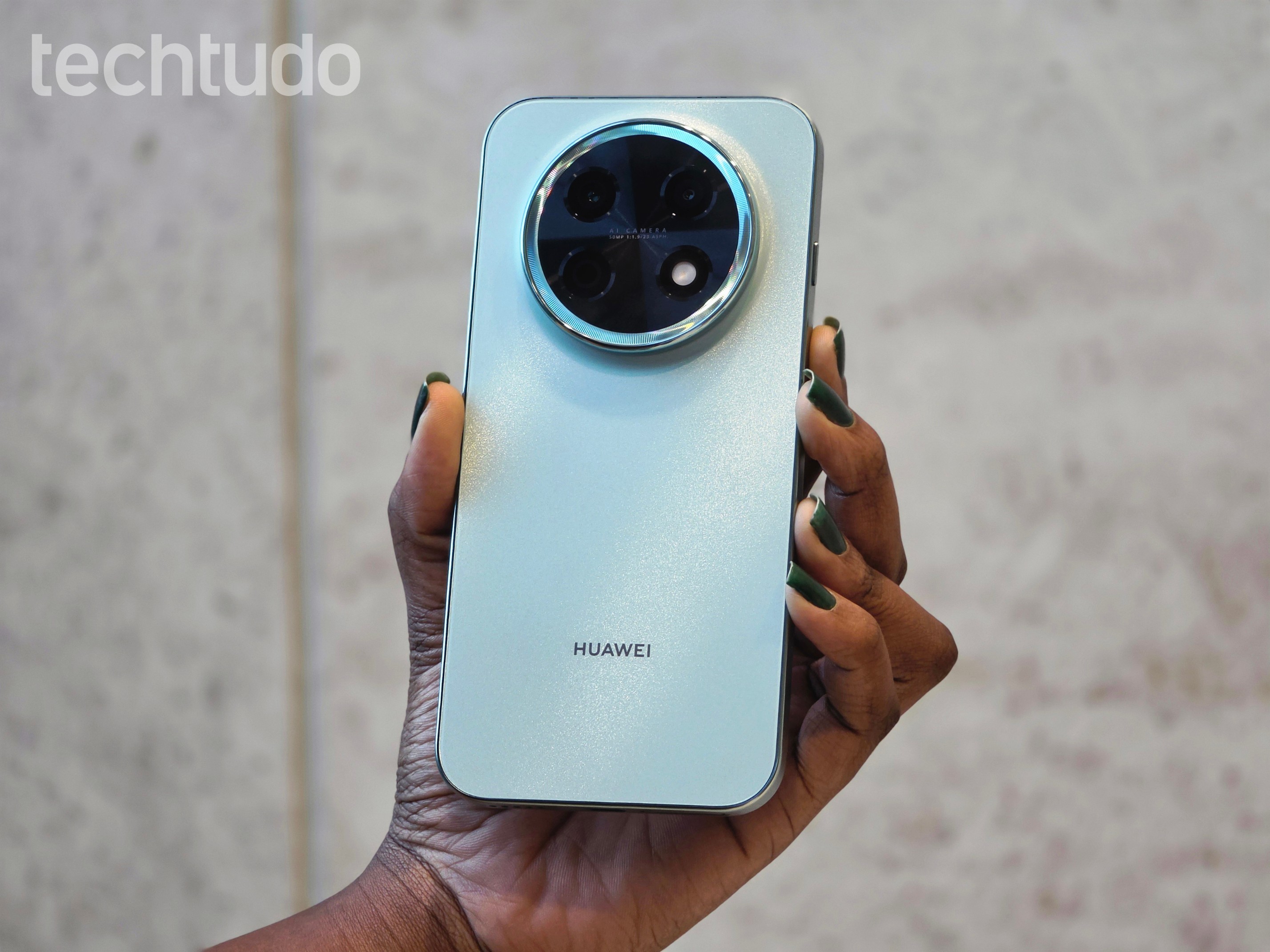Huawei Nova 15 Max é lançado com superbateria e desconto de R$ 1 mil