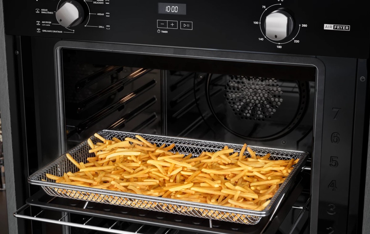 Fogão com air fryer: Electrolux, Brastemp e Samsung para economizar