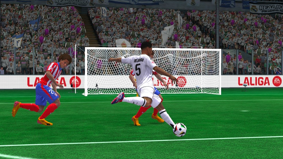 Monte times repletos de craques no EA Sports FC Mobile — Foto: Reprodução/Google Play Store