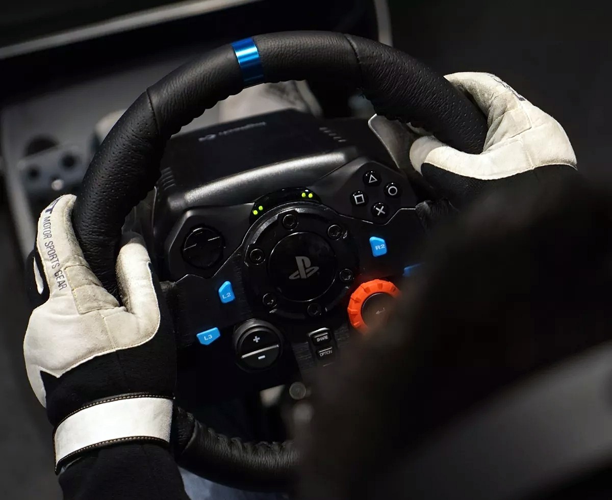 Volante Logitech: 5 itens como o G29 para transformar seu console em carro