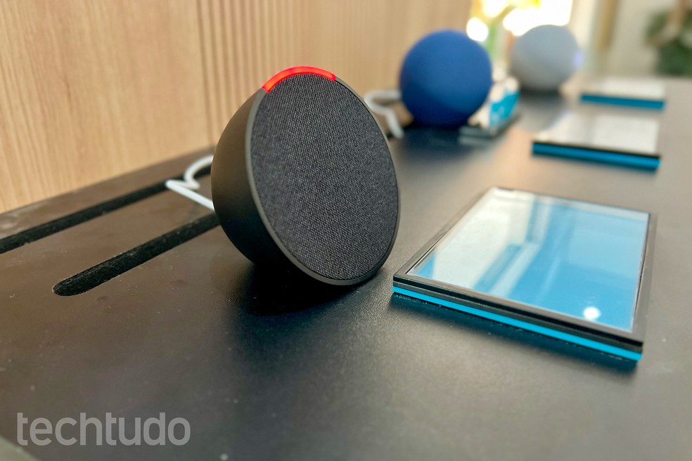 Echo Pop, Smart speaker compacto com som envolvente e Alexa