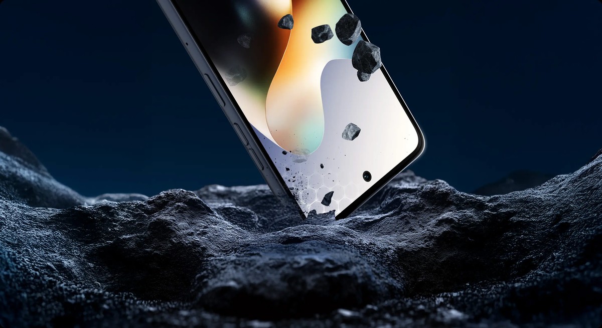 Duro na queda: Motorola lança Moto G56 com alta resistência; veja preço