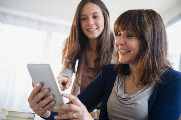 O que crianças e adolescentes fazem na Internet? Pesquisa revela 10 fatos