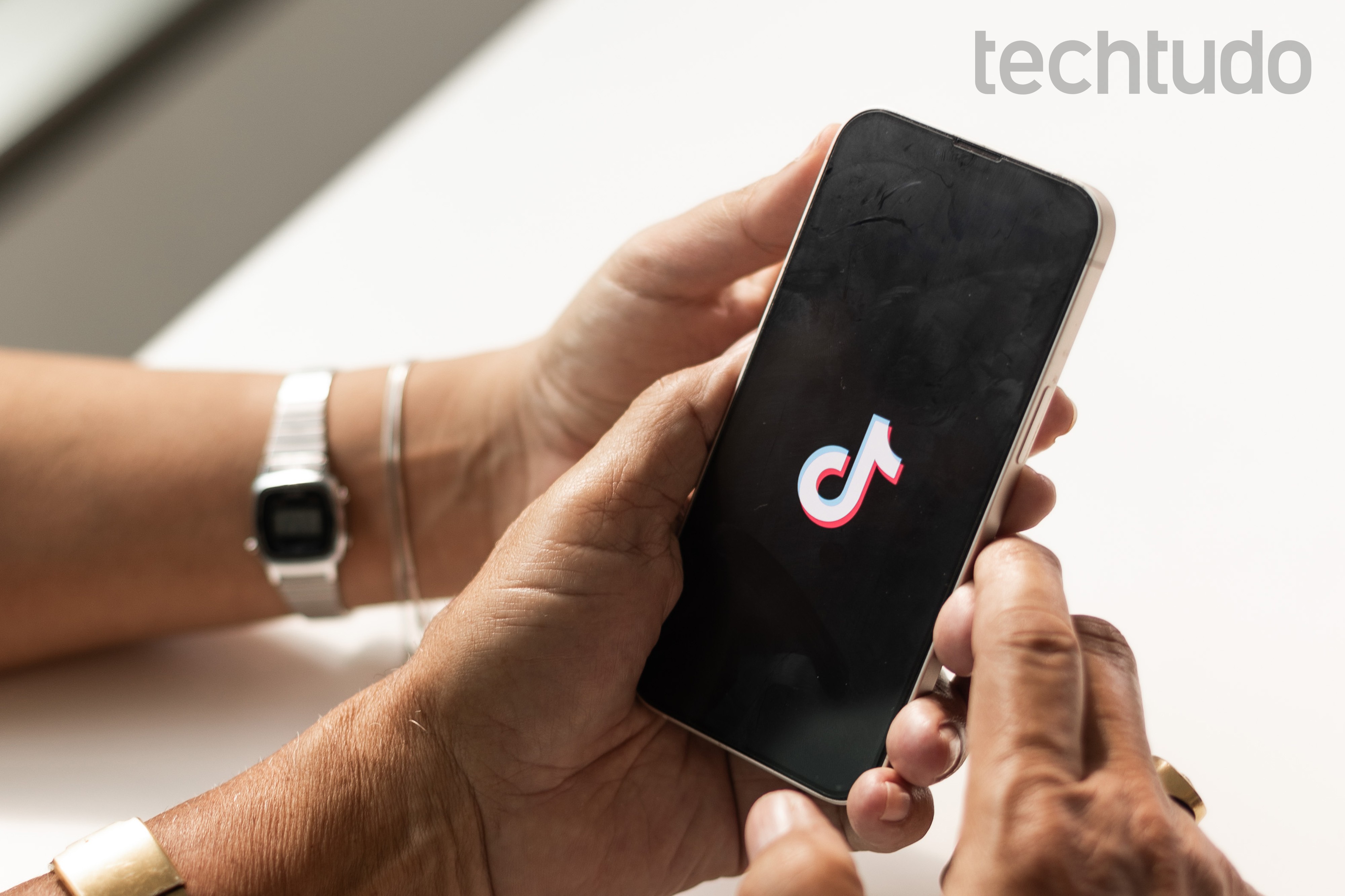 Como ganhar dinheiro no TikTok? 5 jeitos atualizados de lucrar na rede