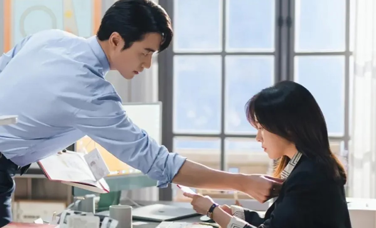 12 doramas com romance de escritório para assistir e se apaixonar