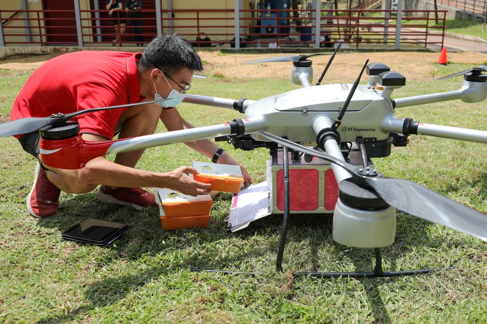 Drone permite entrega de comida em diferentes ilhas em Singapura