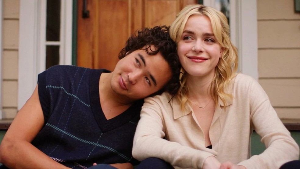Sweethearts é uma comédia romântica teen estrelada por Nico Hiraga e Kiernan Shipka — Foto: Reprodução/IMDb