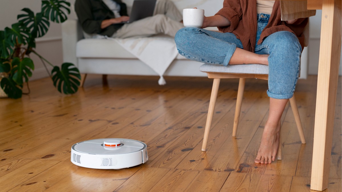 6 robôs aspiradores versáteis para abandonar a vassoura de vez