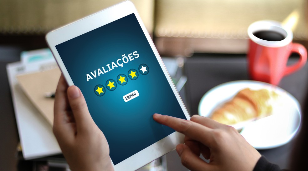 Avaliações forjadas podem enganar clientes durante o Prime Day — Foto: Reprodução/Canva (com uso de IA)
