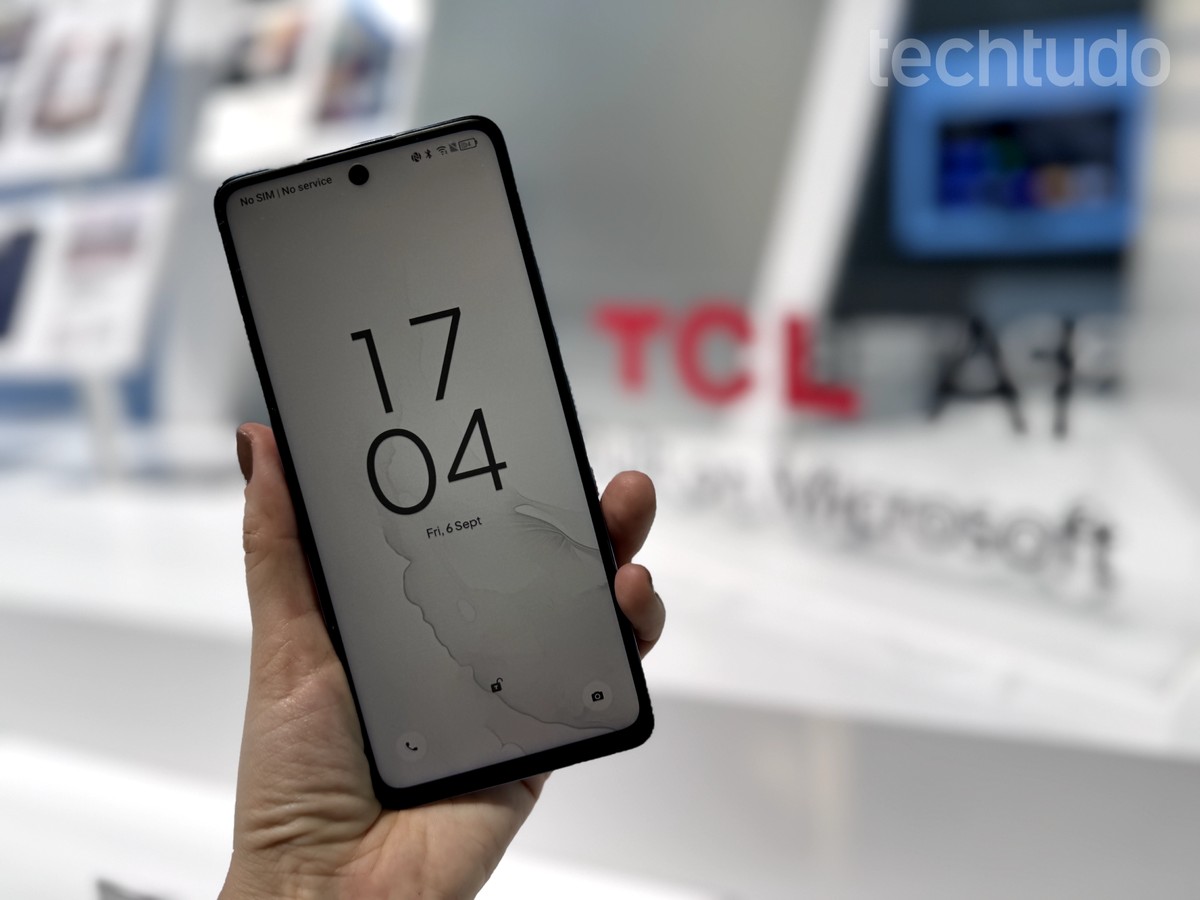 Gosta de ler? Este celular com 'tela de papel' é perfeito para você ...