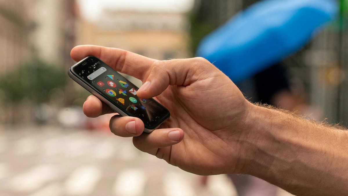 Palm está de volta: aparelho minimalista tenta combater vício digital