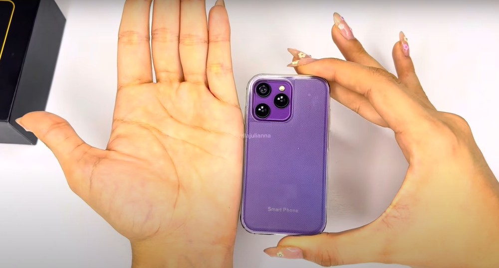 'Mini iPhone' da Shopee faz sucesso nas redes sociais; conheça